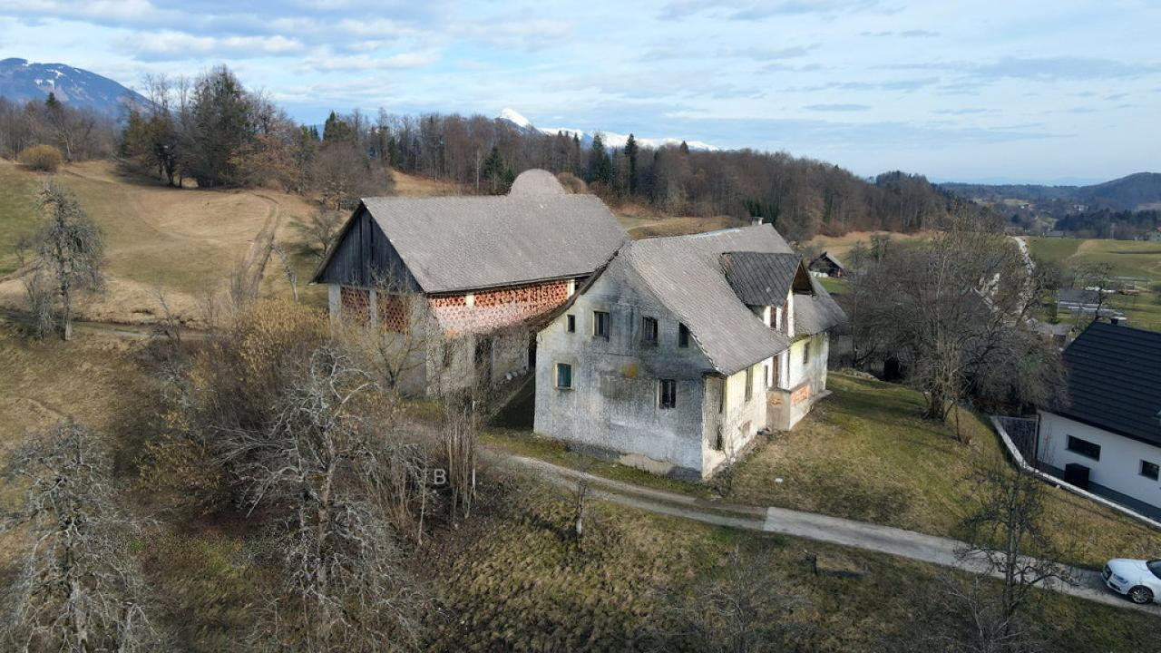 Ферма в Брде, Словения, 180 м² - фото 1