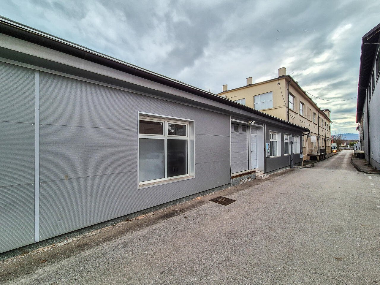 Офис в Любляне, Словения, 651 м² - фото 1