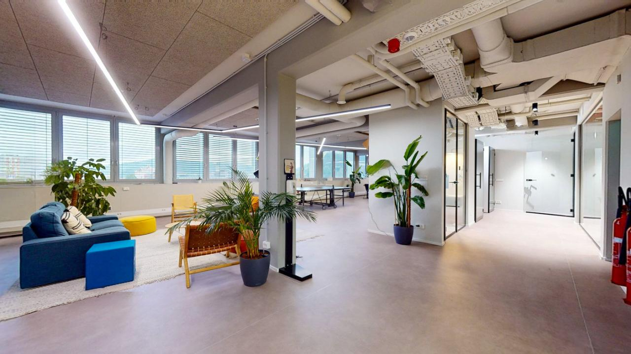 Офис в Любляне, Словения, 608 м² - фото 1