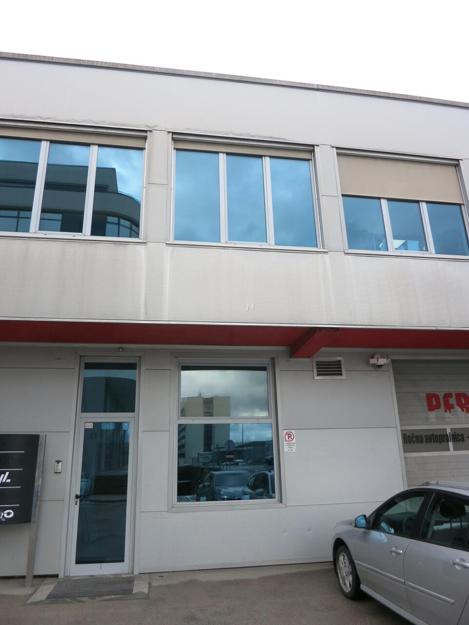 Офис в Любляне, Словения, 500 м² - фото 1