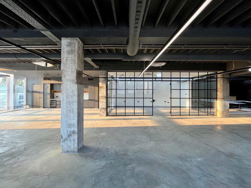 Офис в Любляне, Словения, 588 м² - фото 2