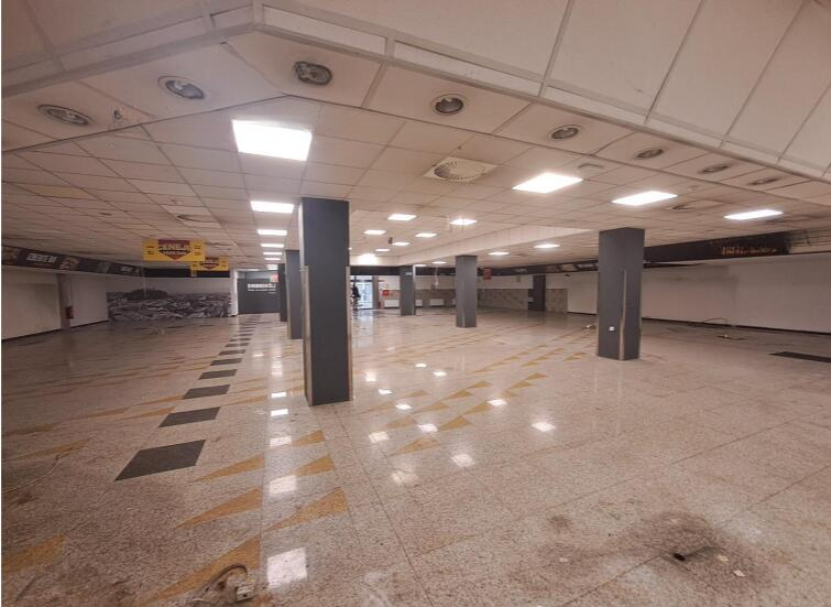 Офис в Любляне, Словения, 1 115 м² - фото 2