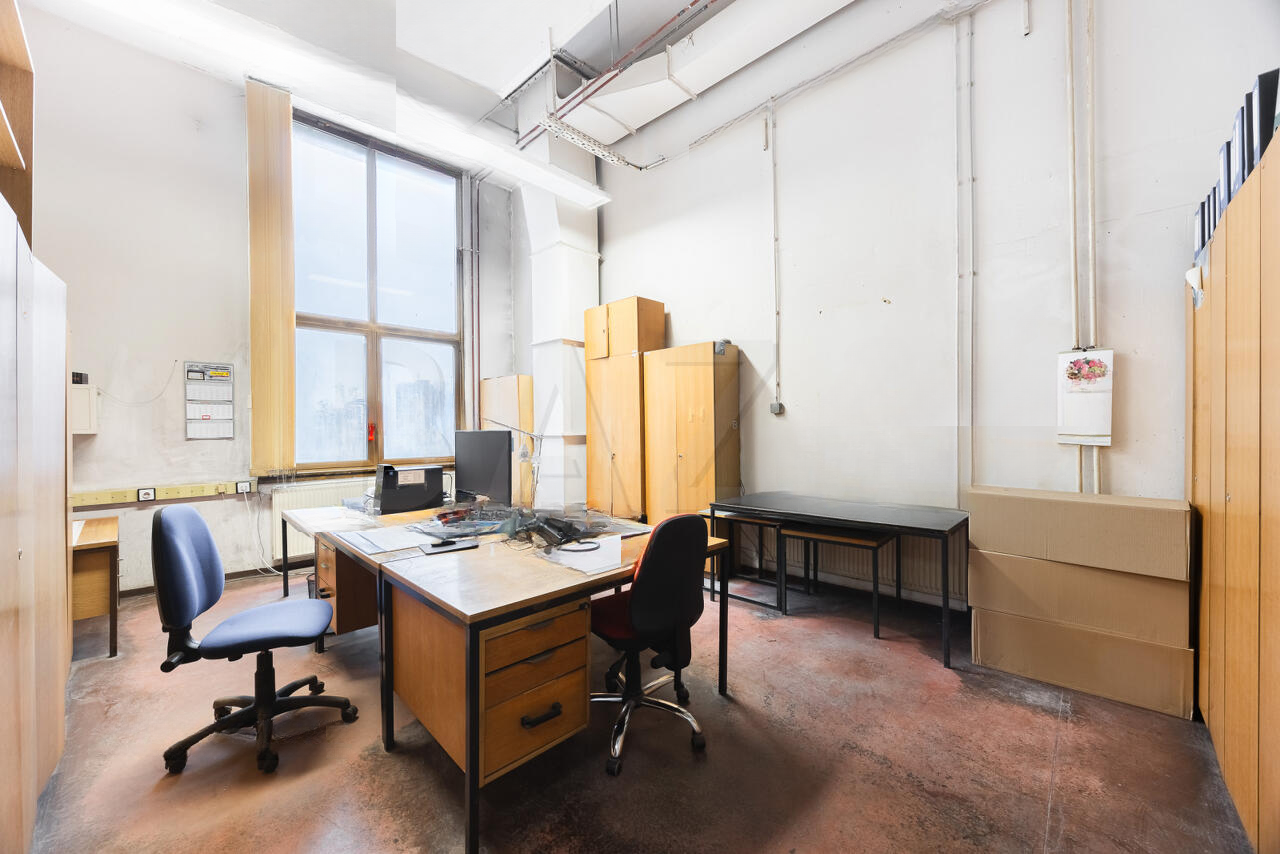 Офис в Любляне, Словения, 1 536 м² - фото 2