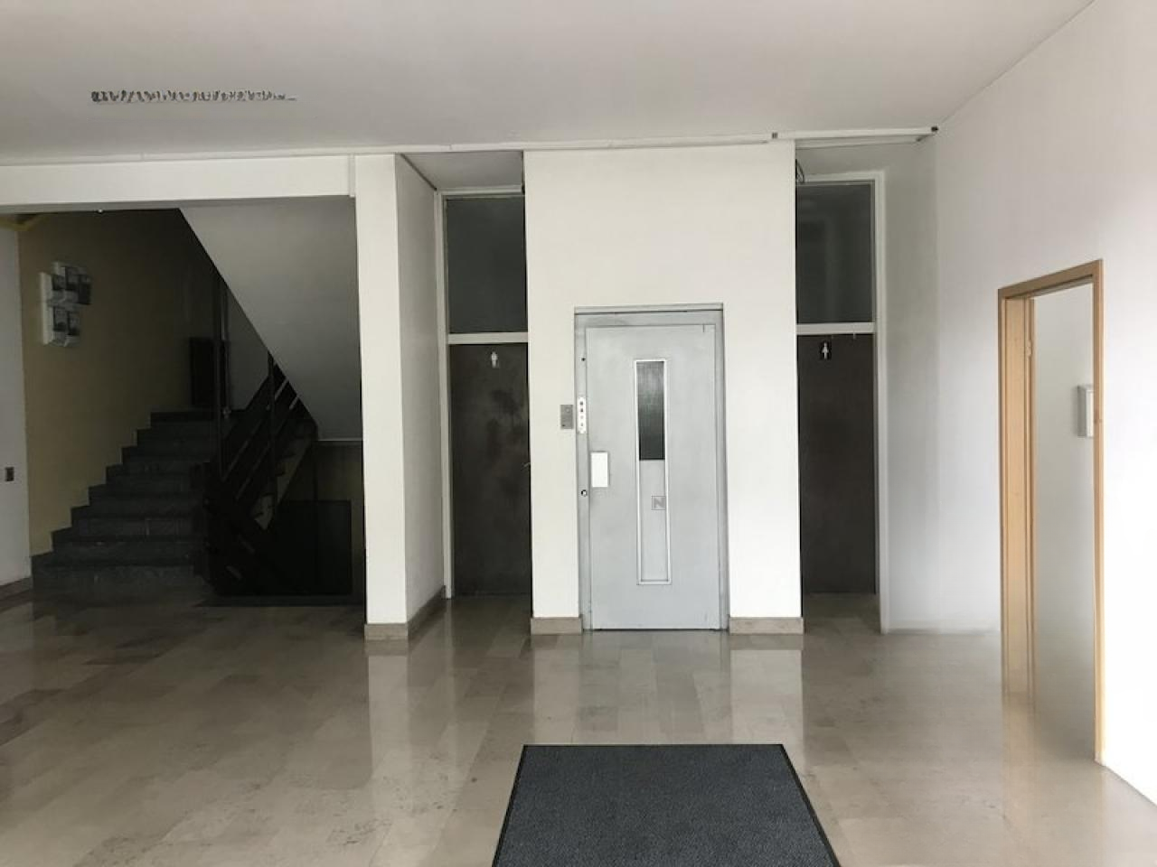 Офис в Любляне, Словения, 404 м² - фото 2