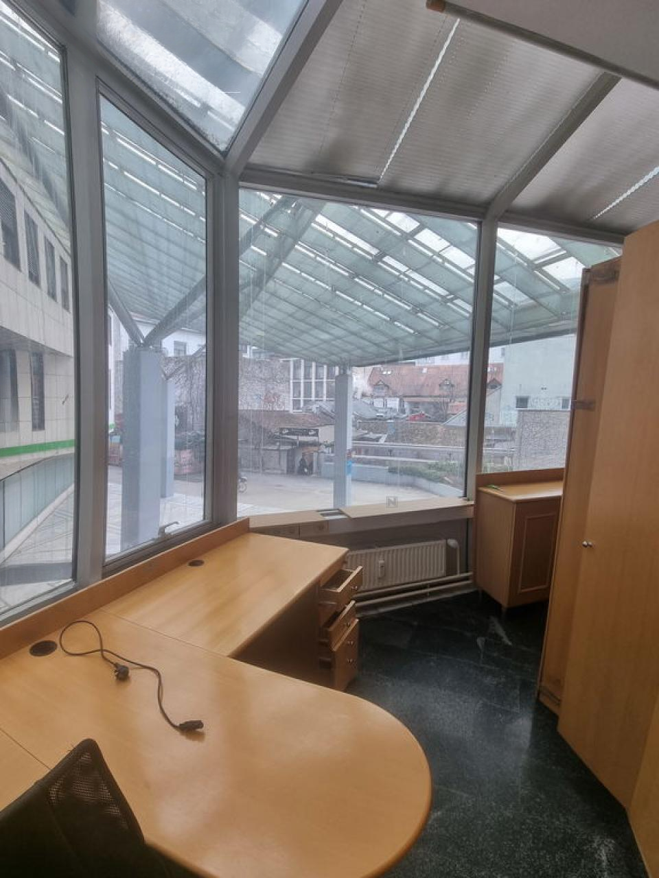 Офис в Любляне, Словения, 26 м² - фото 3