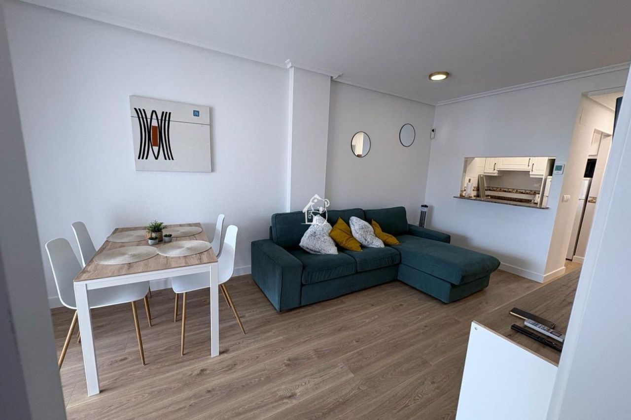 Апартаменты в Торревьехе, Испания, 67 м² - фото 1