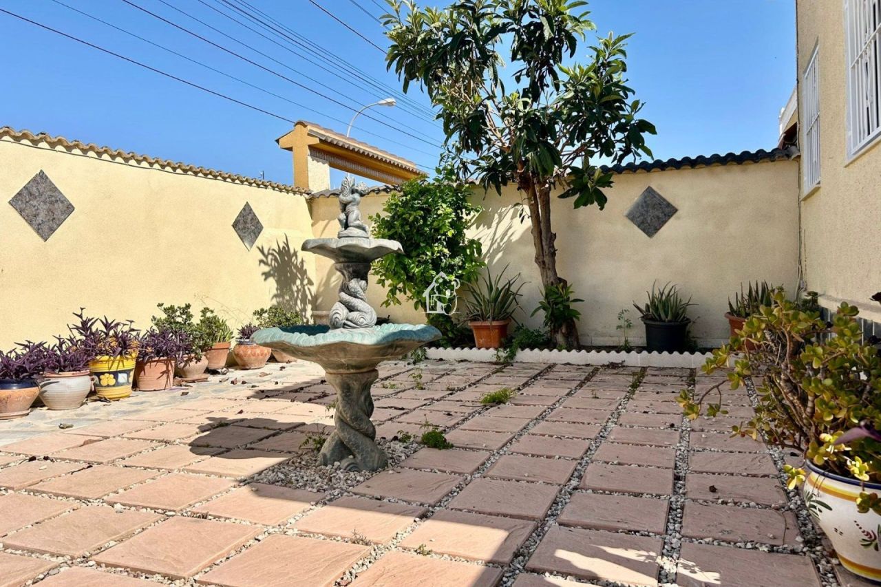 Шале в Торревьехе, Испания, 150 м² - фото 3