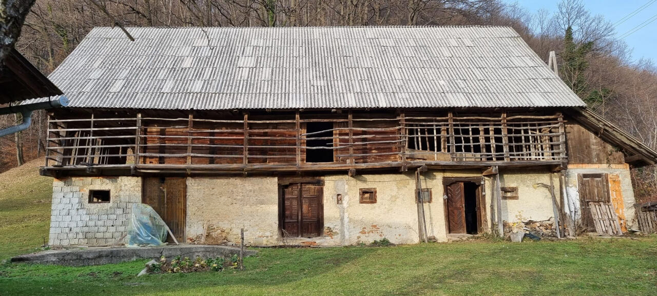 Ферма в Птуе, Словения, 210 000 м² - фото 4