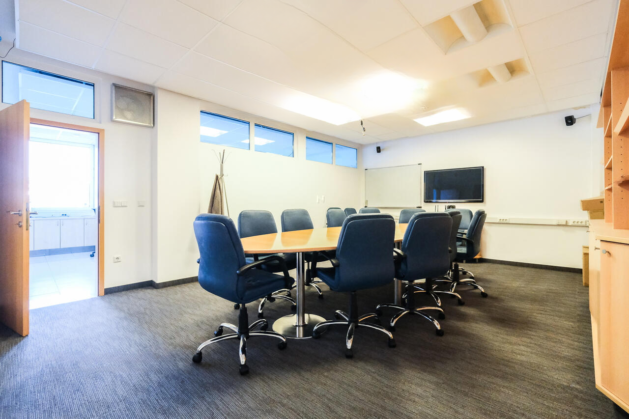 Офис в Любляне, Словения, 445 м² - фото 4