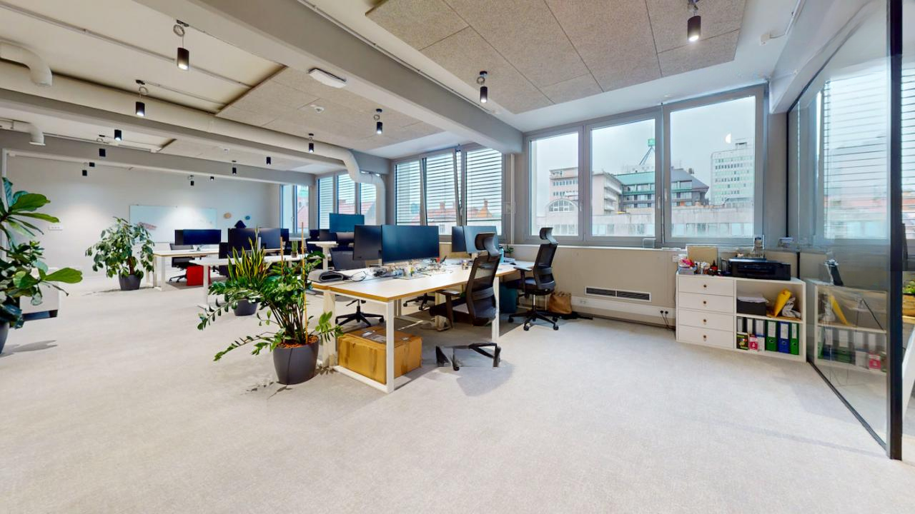 Офис в Любляне, Словения, 608 м² - фото 4