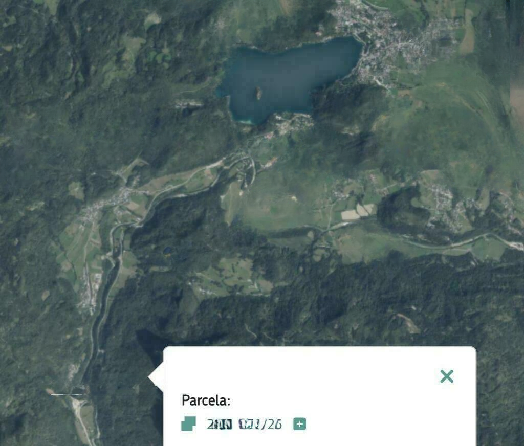 Земля в Бледе, Словения, 16 455 м² - фото 4