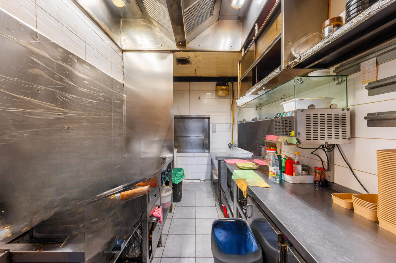 Офис в Любляне, Словения, 111 м² - фото 5