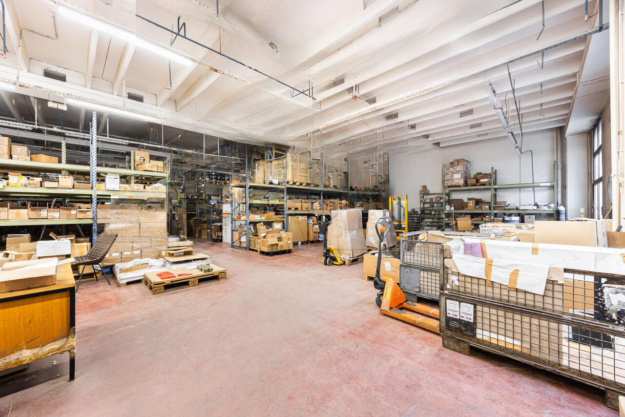 Офис в Любляне, Словения, 1 536 м² - фото 6