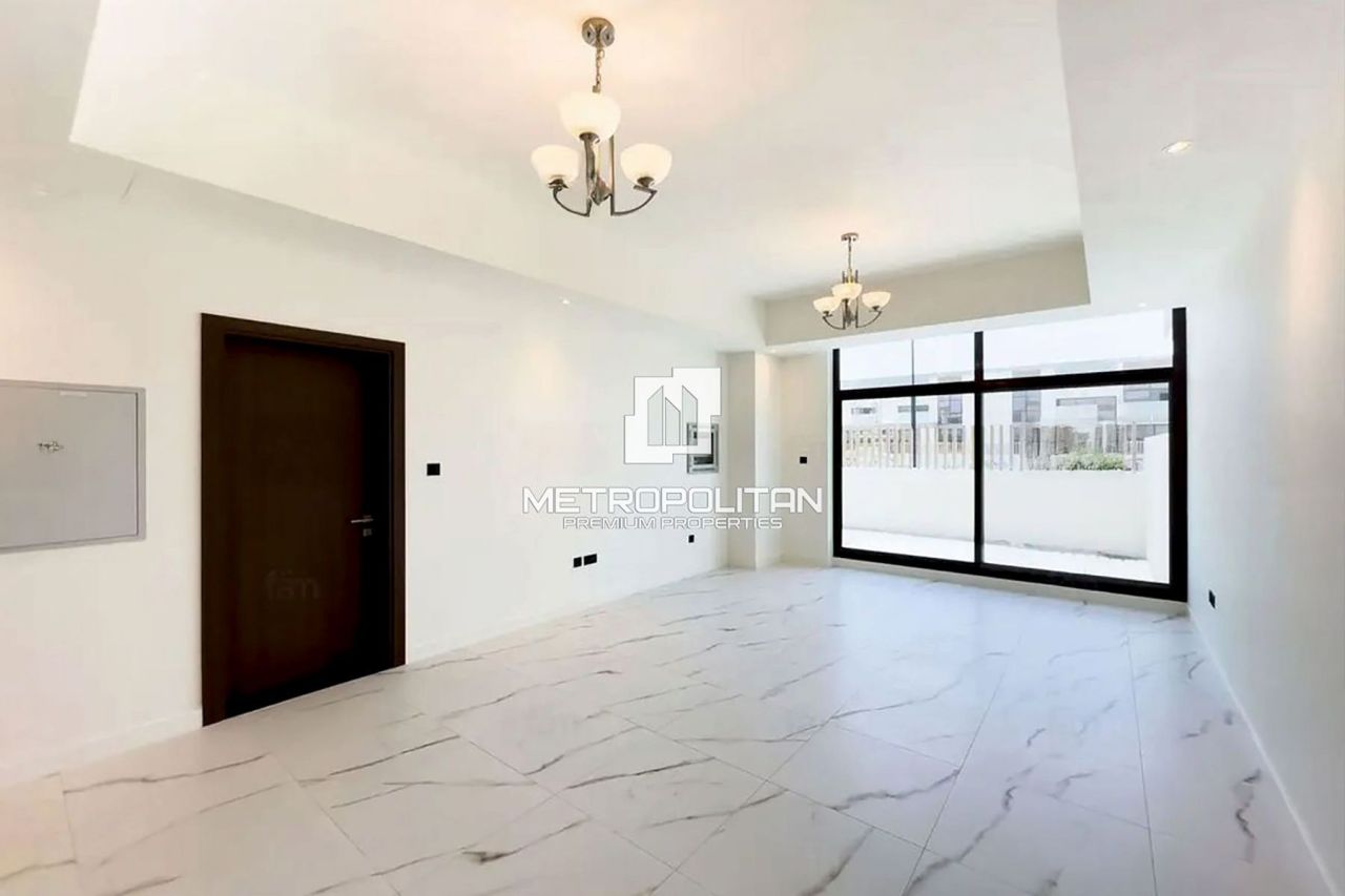 Таунхаус в Дубае, ОАЭ, 260 м² - фото 1