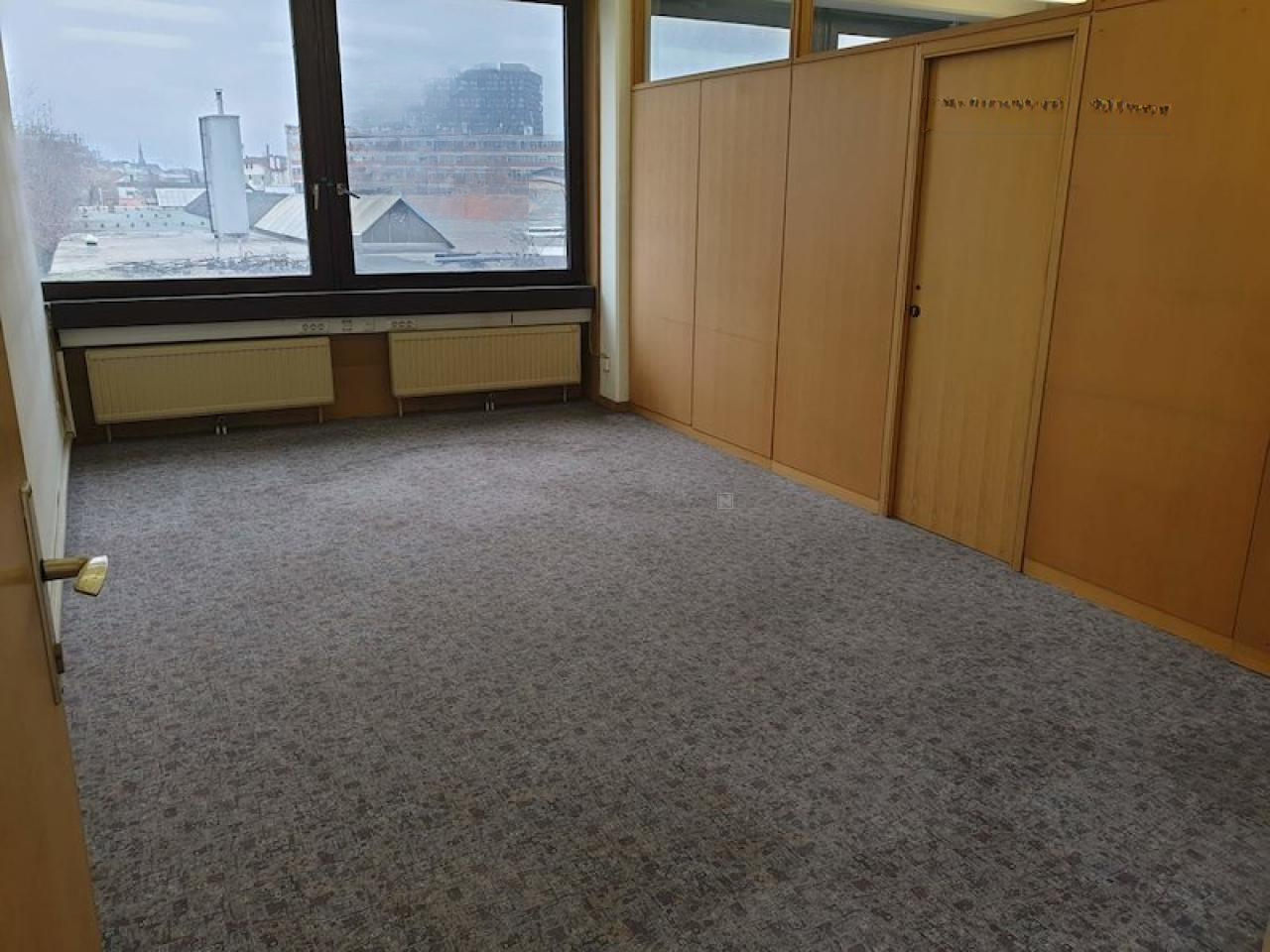 Офис в Любляне, Словения, 404 м² - фото 7