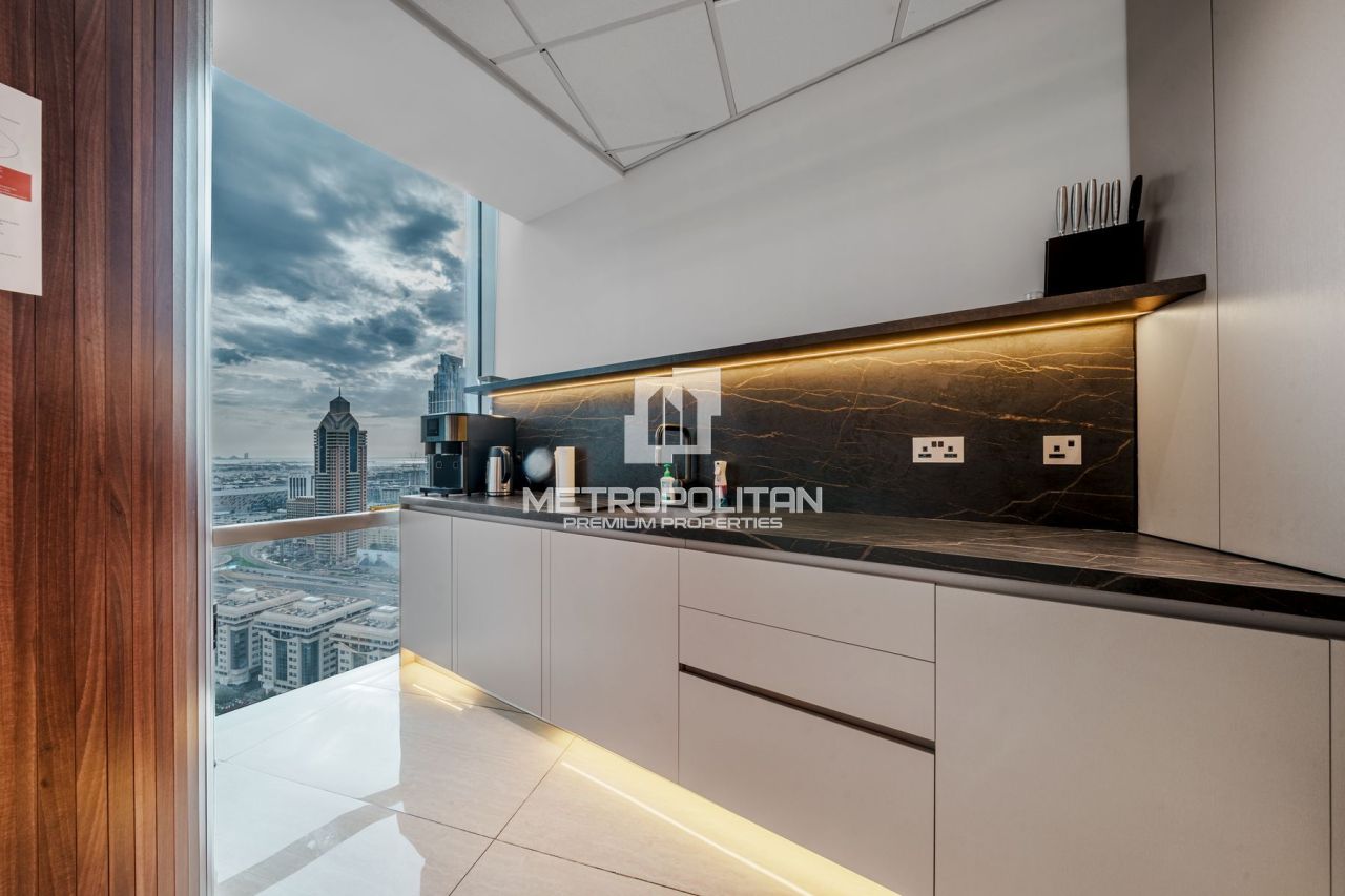 Офис в Дубае, ОАЭ, 904 м² - фото 10