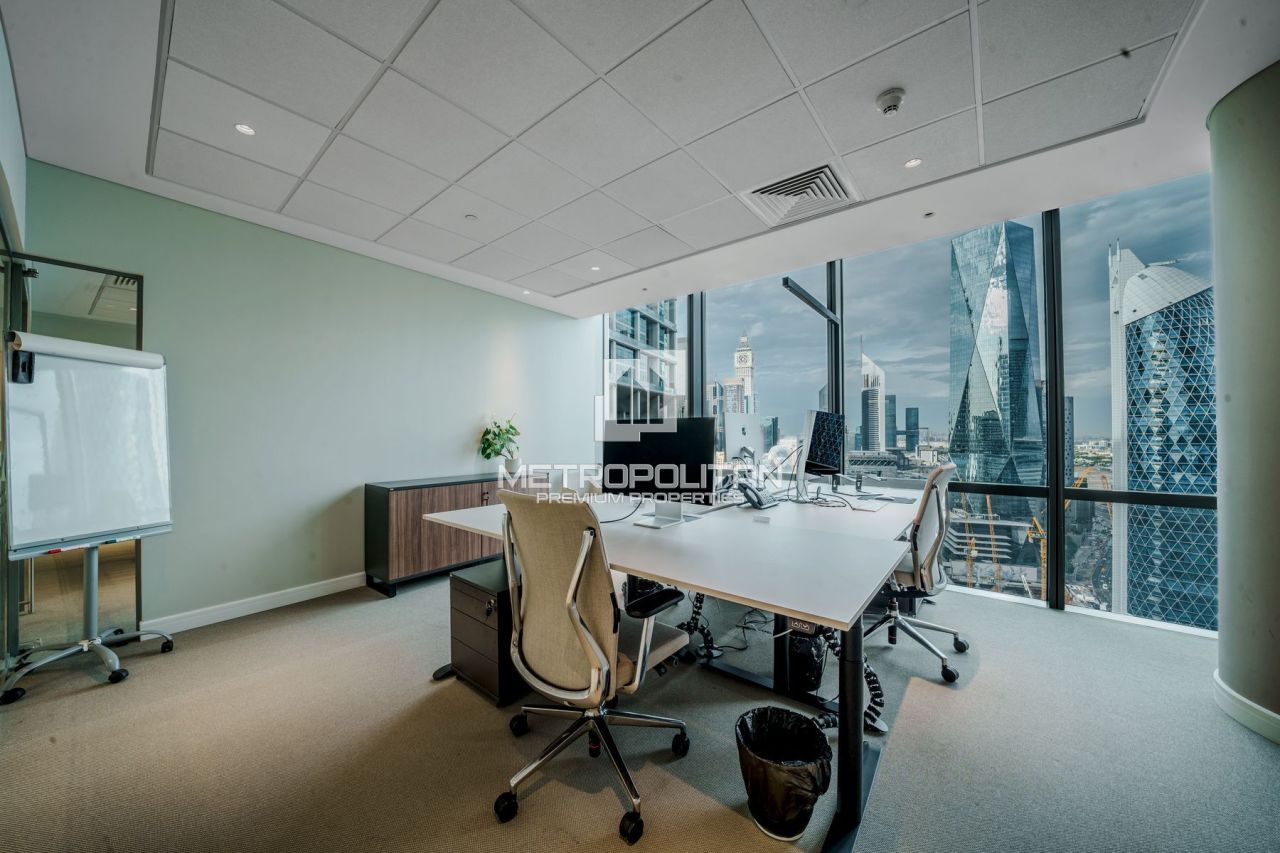 Офис в Дубае, ОАЭ, 904 м² - фото 12