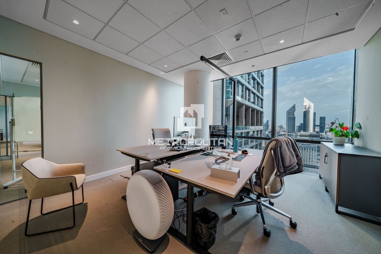 Офис в Дубае, ОАЭ, 904 м² - фото 18