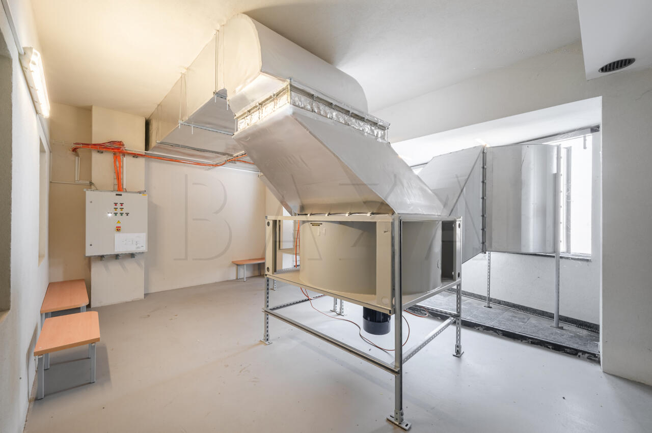 Офис в Любляне, Словения, 458 м² - фото 9