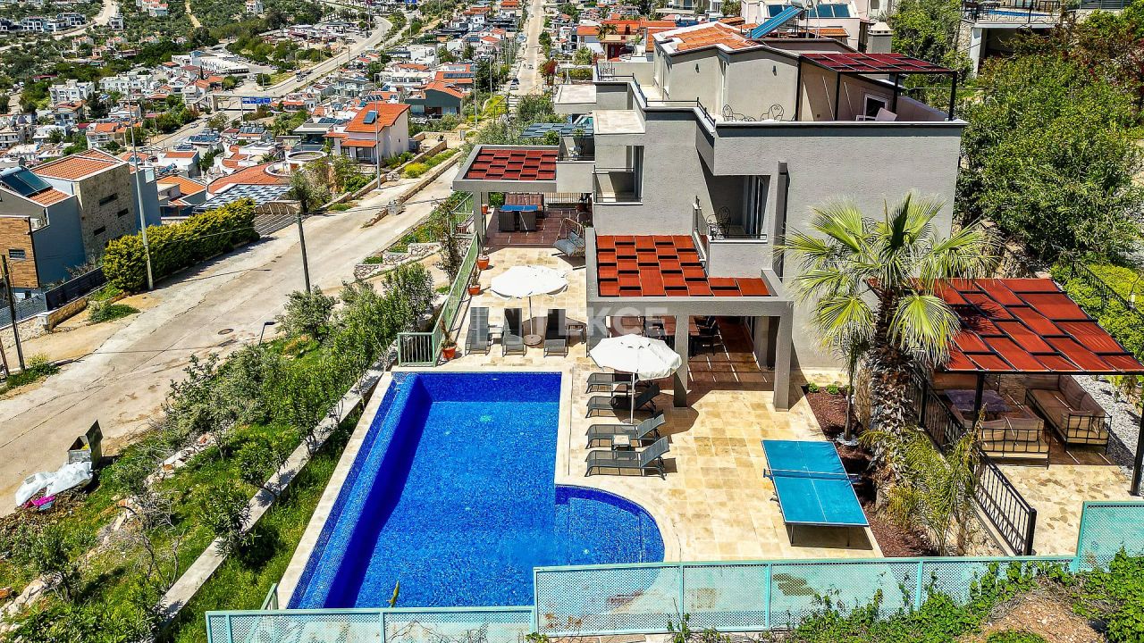Вилла в Калкане, Турция, 300 м² - фото 2