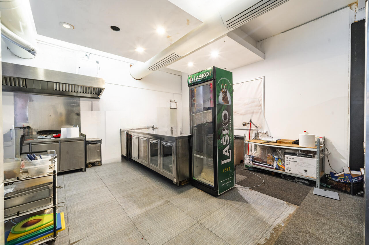 Офис в Любляне, Словения, 614 м² - фото 15