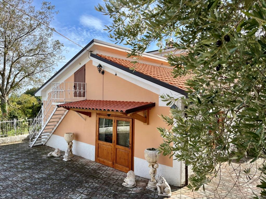 Дом в Пескаре, Италия, 170 м² - фото 1