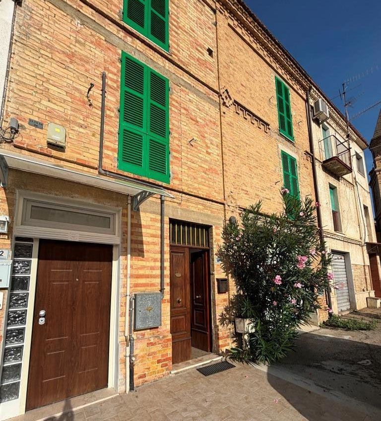 Таунхаус в Читта-Сант-Анджело, Италия, 163 м² - фото 3