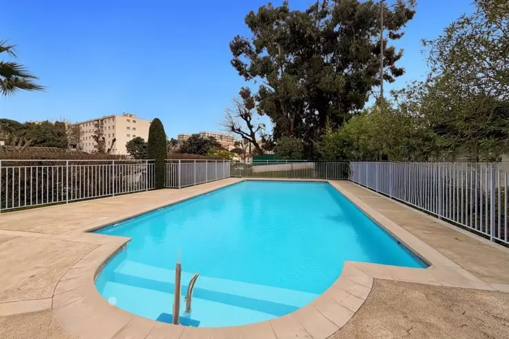 Квартира в Каннах, Франция, 38 м² - фото 1