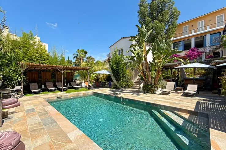 Квартира в Каннах, Франция, 201 м² - фото 1