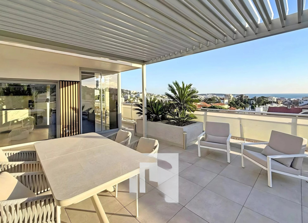 Квартира в Каннах, Франция, 98 м² - фото 1