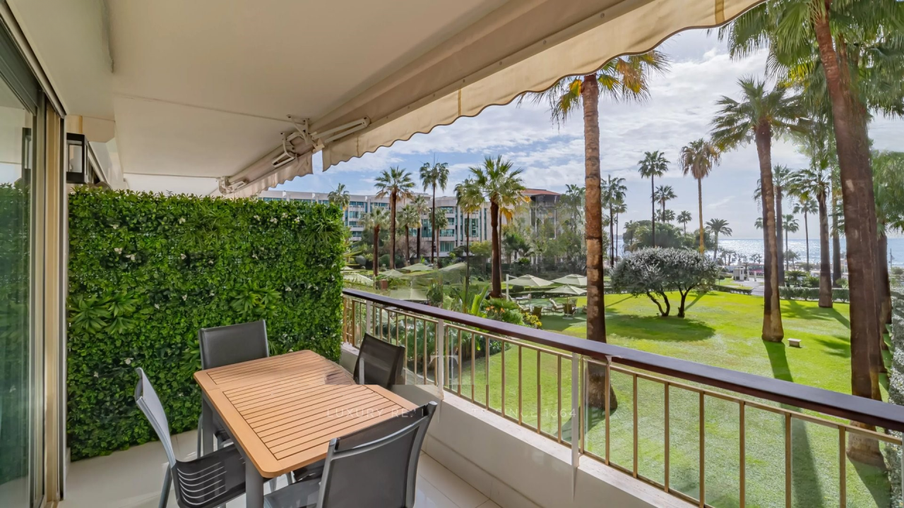 Квартира в Каннах, Франция, 85 м² - фото 1