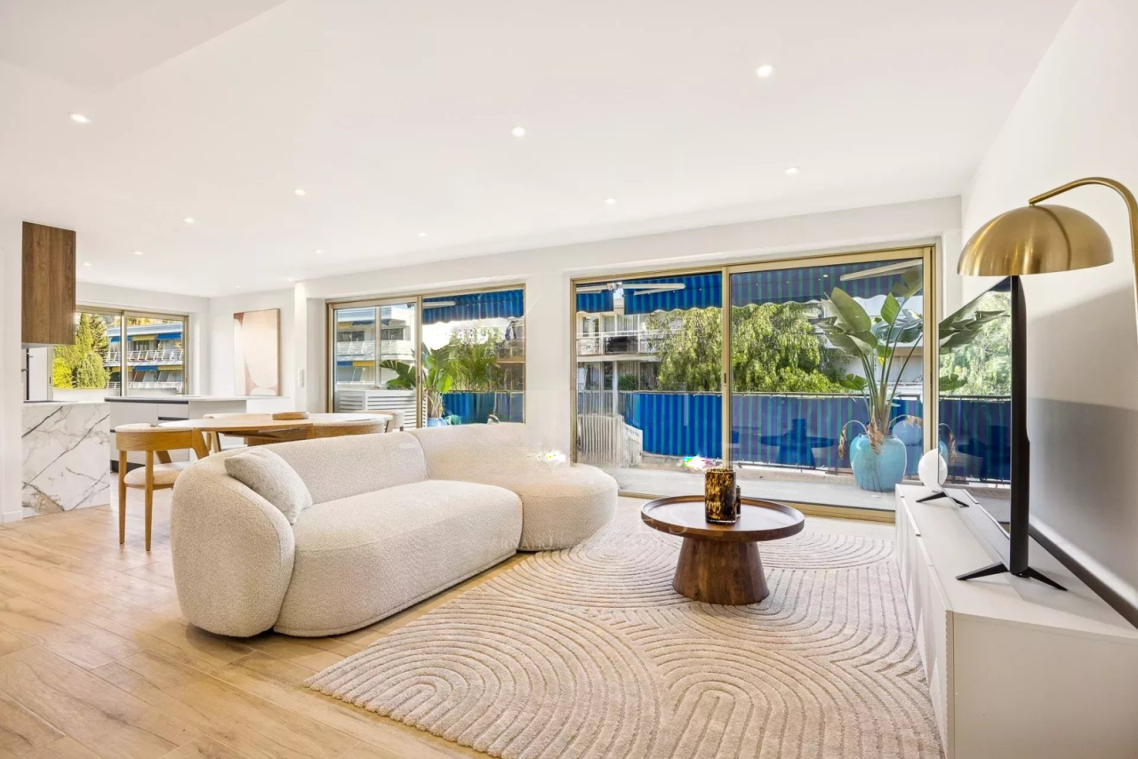 Квартира в Каннах, Франция, 96 м² - фото 1