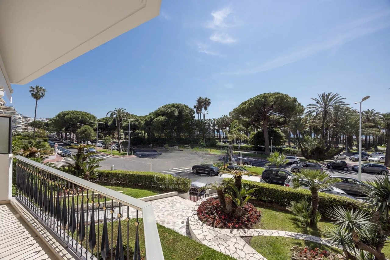 Квартира в Каннах, Франция, 92 м² - фото 1