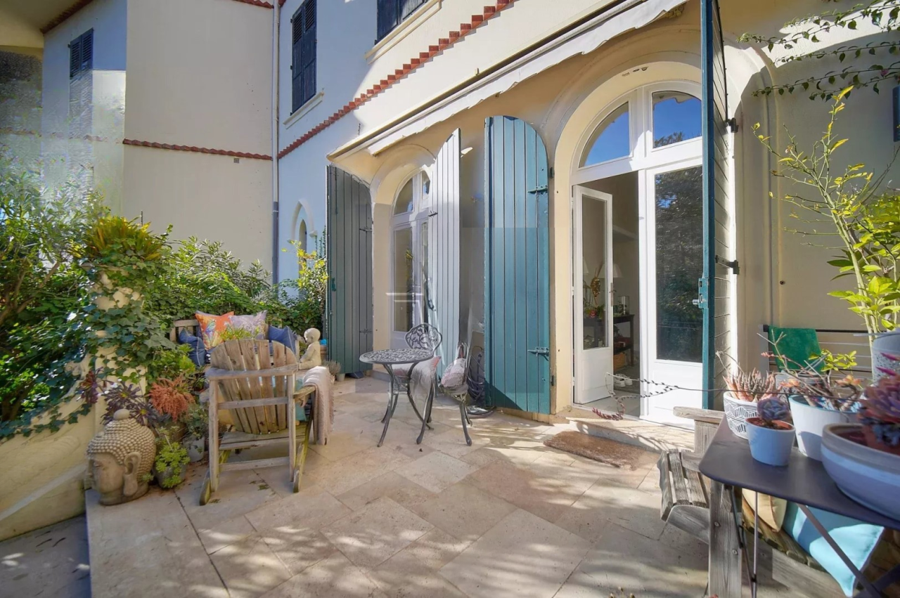 Квартира в Каннах, Франция, 100 м² - фото 1