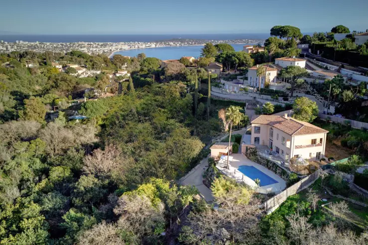 Квартира в Каннах, Франция, 392 м² - фото 1