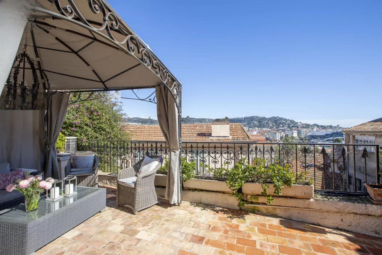 Квартира в Каннах, Франция, 88 м² - фото 2