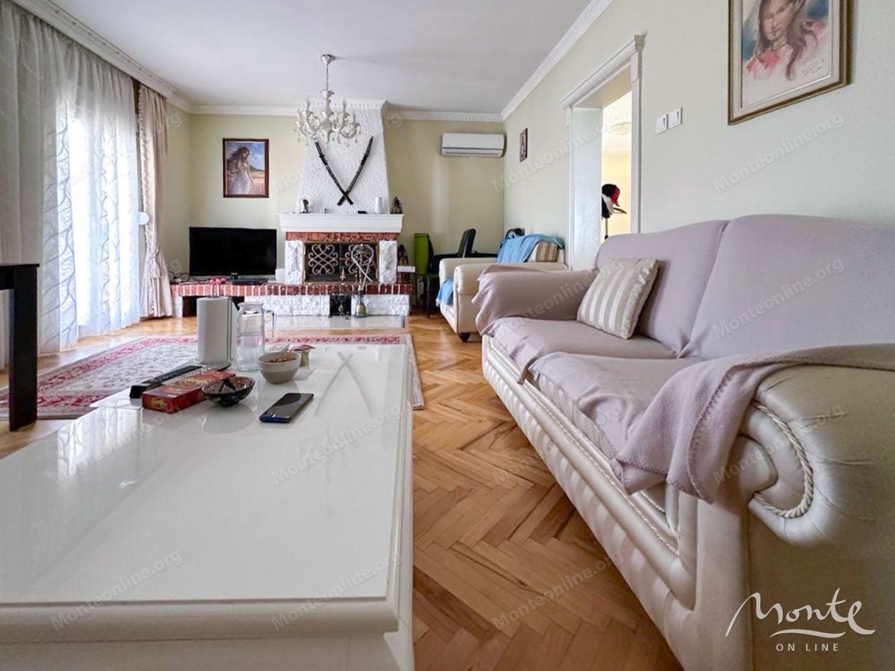 Вилла в Баре, Черногория, 250 м² - фото 1