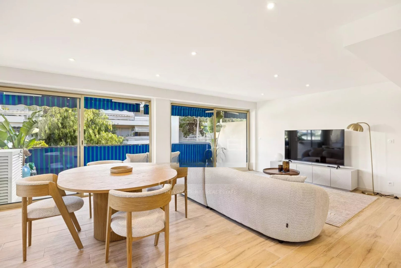 Квартира в Каннах, Франция, 96 м² - фото 2