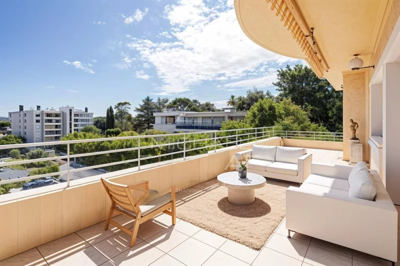 Квартира в Каннах, Франция, 96 м² - фото 2