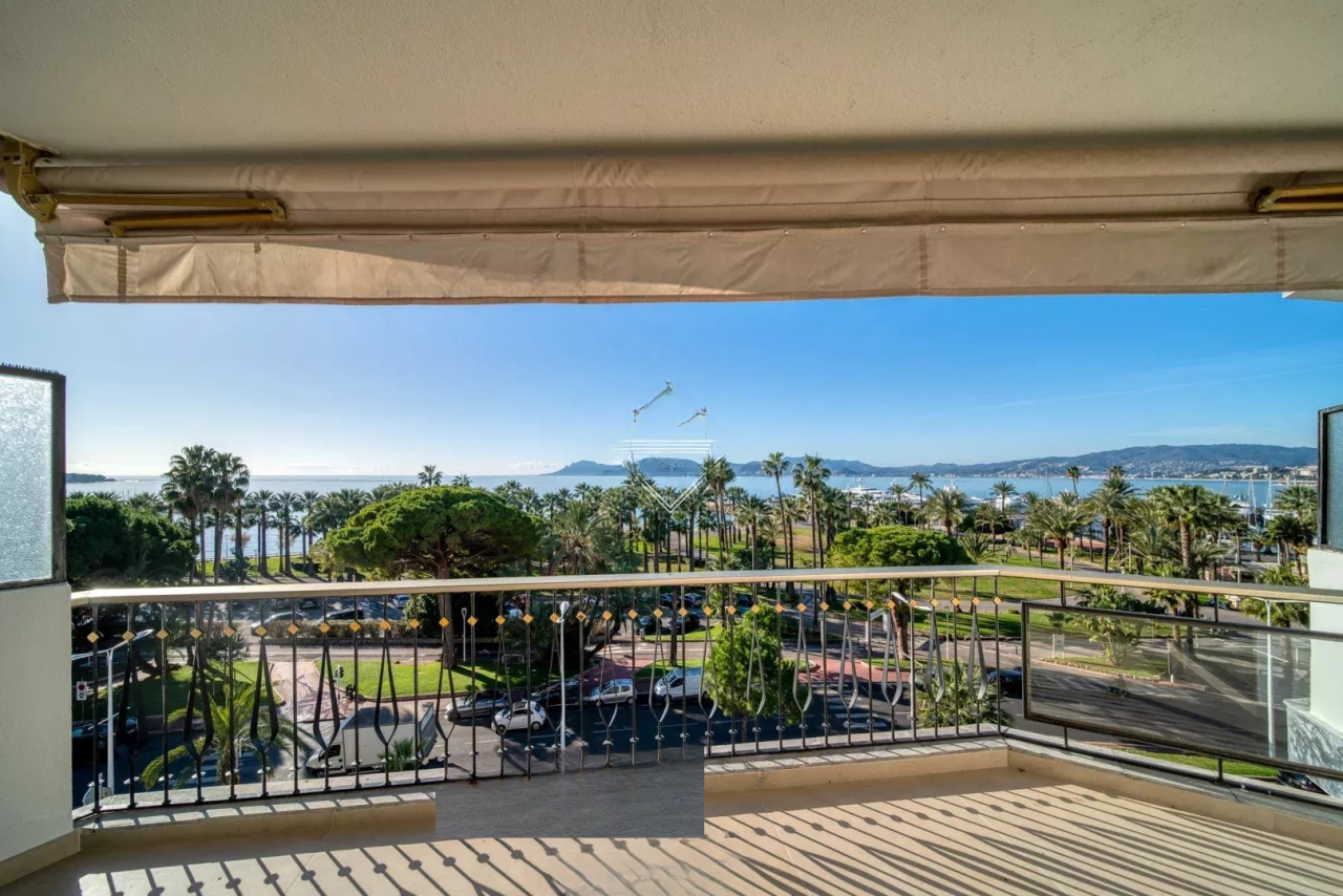 Квартира в Каннах, Франция, 97 м² - фото 2