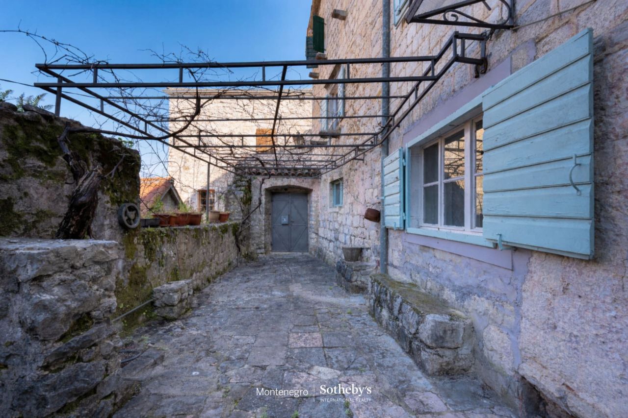 Апартаменты в Которе, Черногория, 163 м² - фото 15