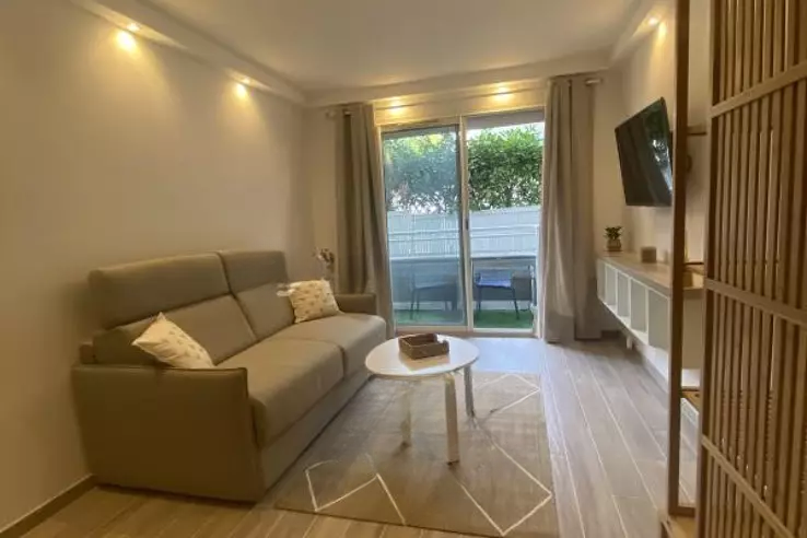 Квартира в Каннах, Франция, 21 м² - фото 2