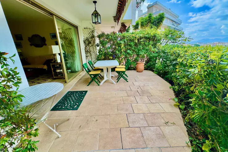 Квартира в Каннах, Франция, 70 м² - фото 2