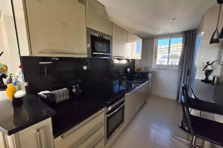 Квартира в Каннах, Франция, 30 м² - фото 2