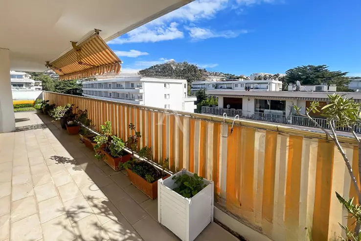 Квартира в Каннах, Франция, 94 м² - фото 2