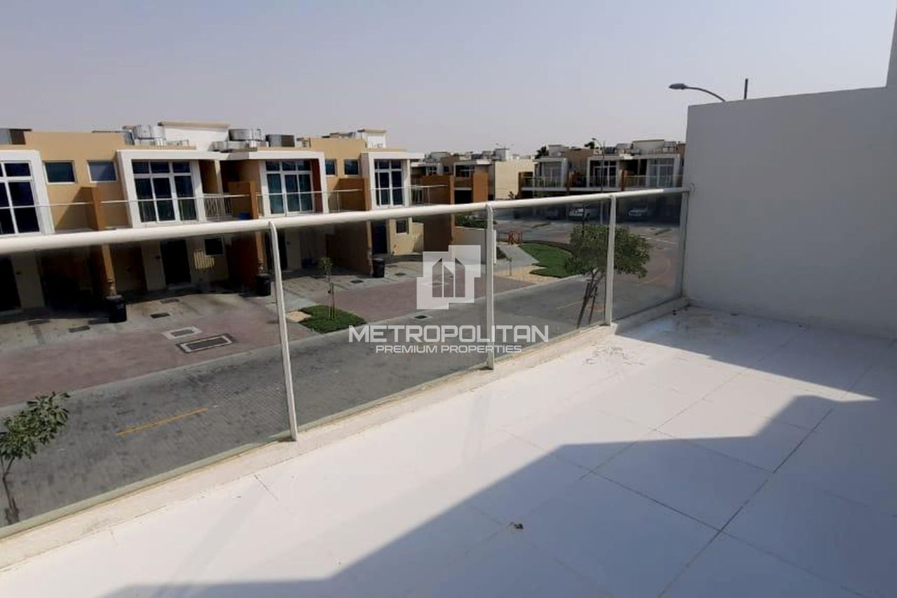 Таунхаус в Дубае, ОАЭ, 160 м² - фото 1