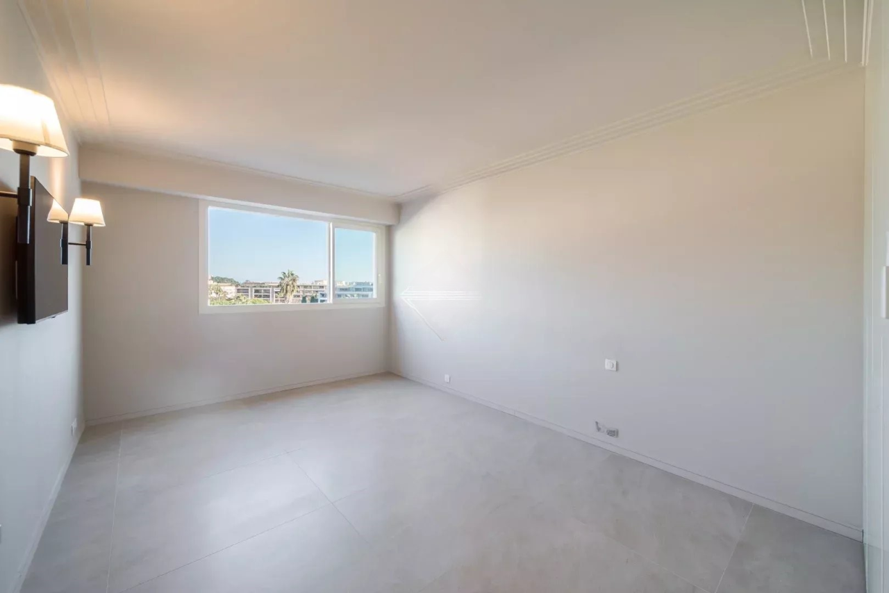 Квартира в Каннах, Франция, 97 м² - фото 9