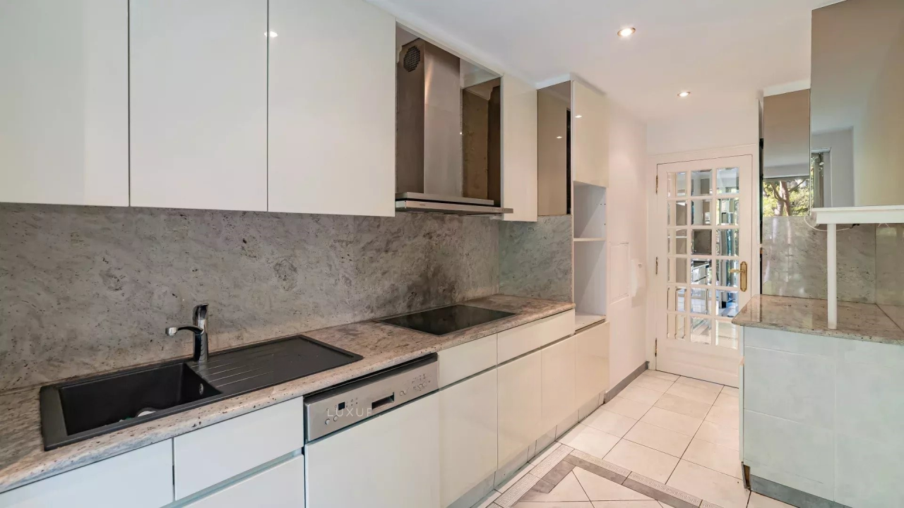 Квартира в Каннах, Франция, 106 м² - фото 13