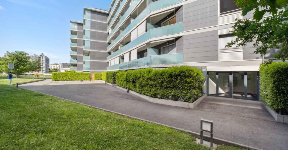 Квартира в Женеве, Швейцария, 93 м² - фото 2