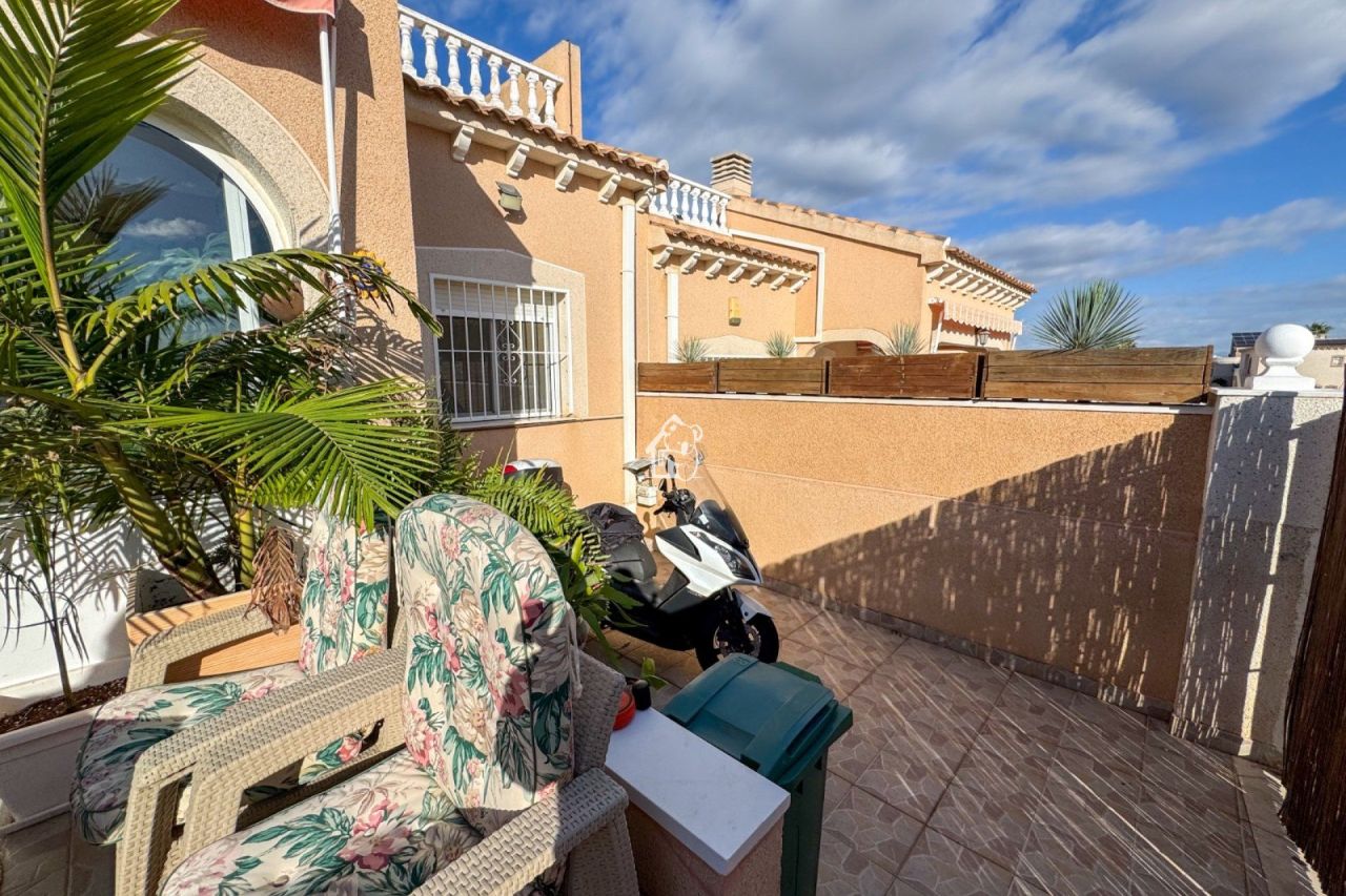 Дом в Сьюдад-Кесада, Испания, 100 м² - фото 4